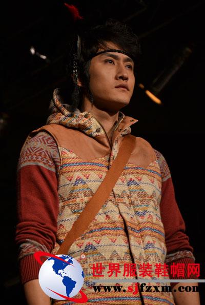 “时空穿梭”——2012以纯春夏服装趋势发布会