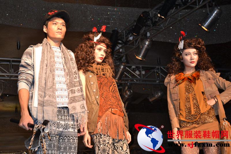 “时空穿梭”——2012以纯春夏服装趋势发布会