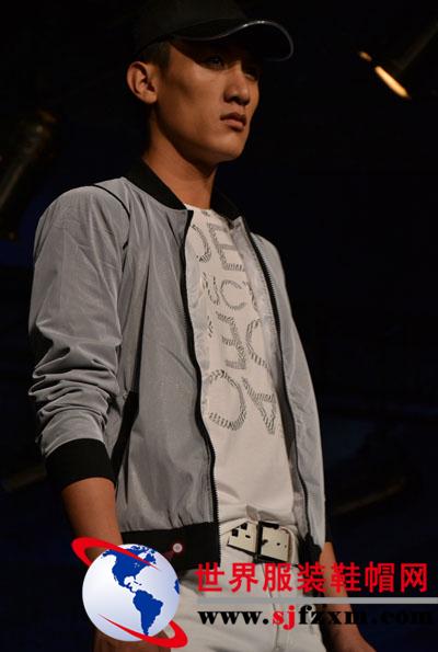 “时空穿梭”——2012以纯春夏服装趋势发布会