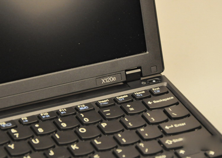 11英寸超轻薄APU笔记本 ThinkPad X120e新品图赏