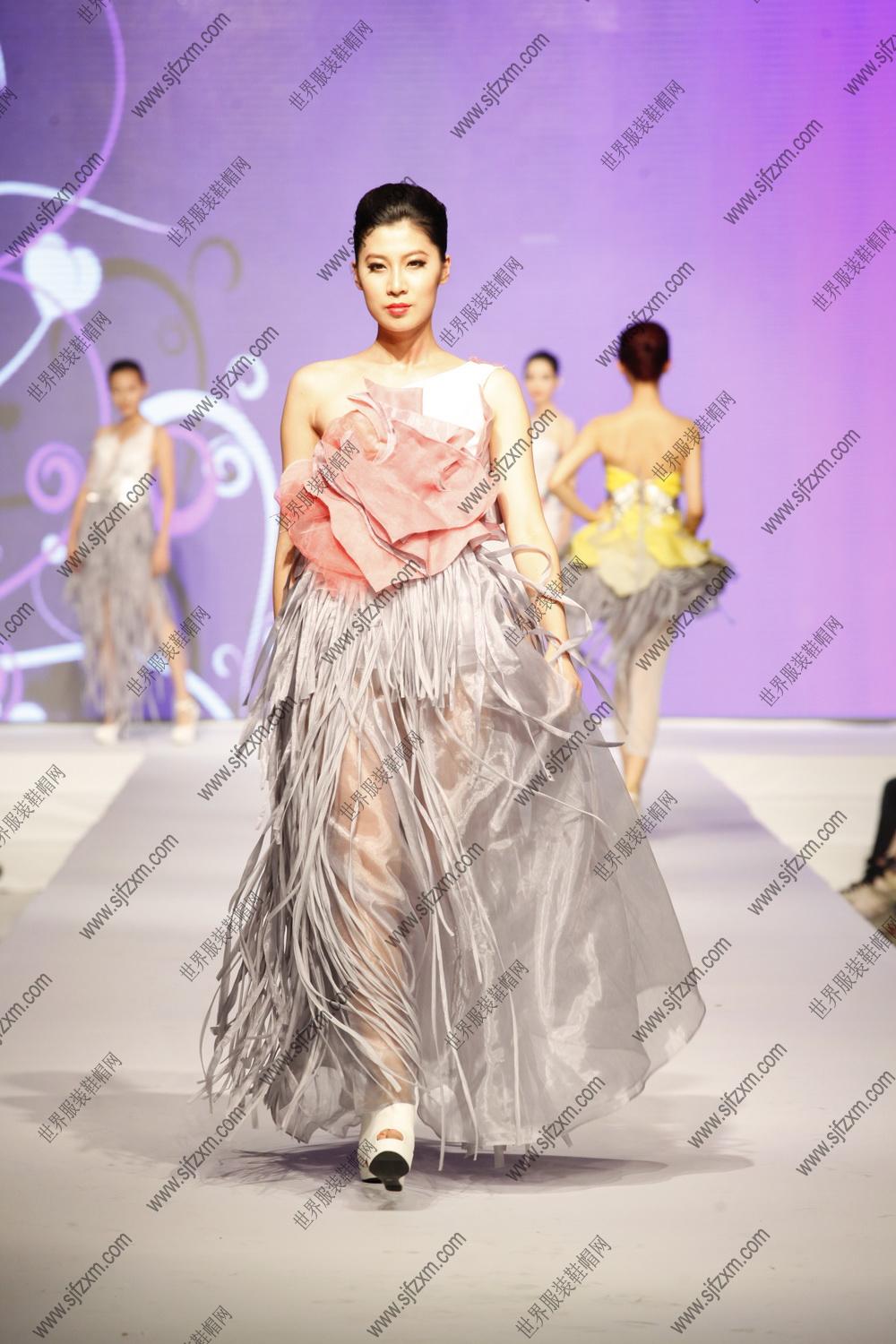 2012名瑞杯中国晚礼服设计大奖赛铜奖、最佳效果图奖16号作品