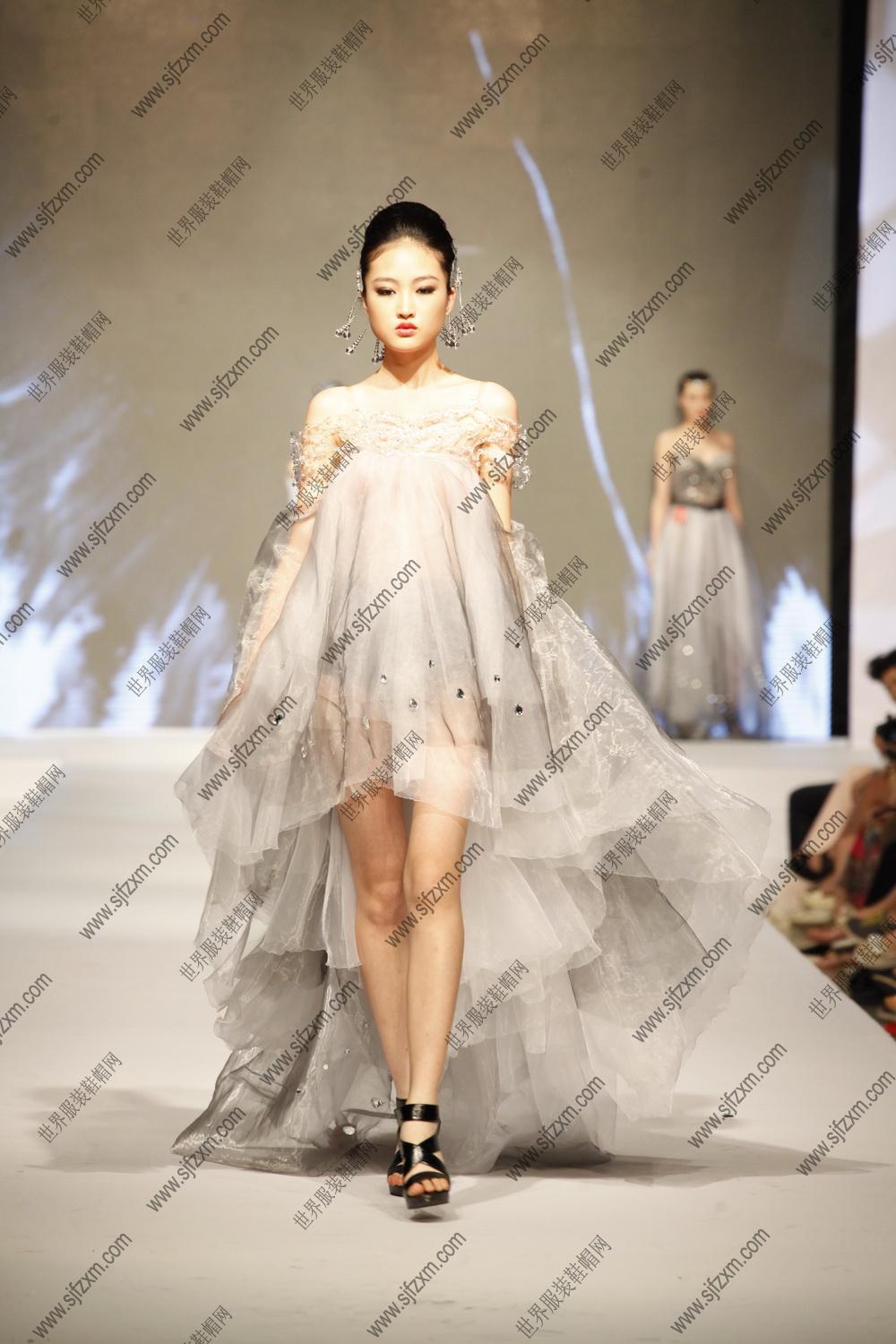 2012名瑞杯中国晚礼服设计大奖赛最佳创意奖19号作品