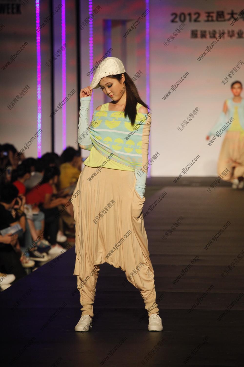 五邑大学纺织服装学院服装毕业作品展